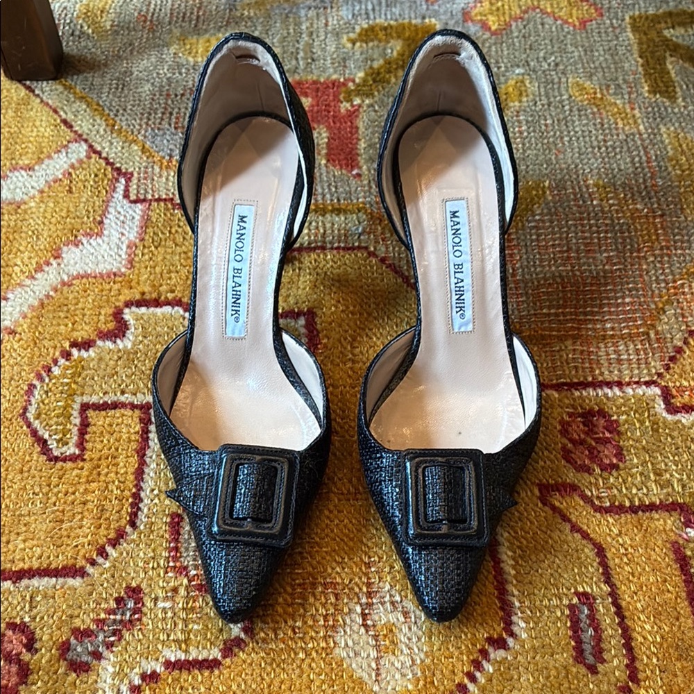 Size 37 Manolo Blahnik Black Heels with Pointed Toe and Square Buckle